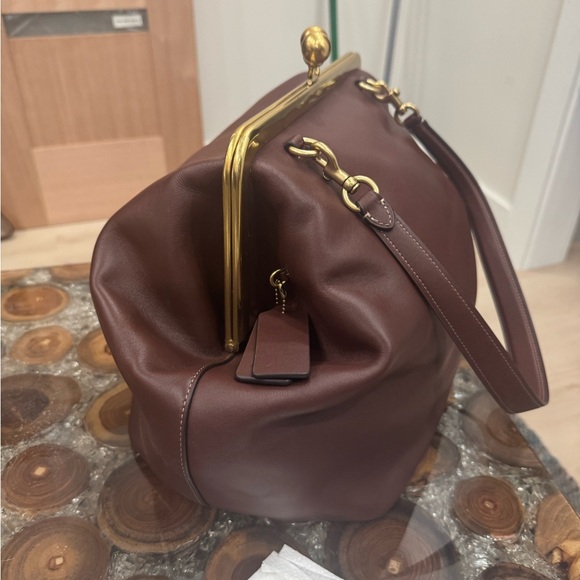 Coach kisslock dark brown with coach create pins - Picture 2 of 4